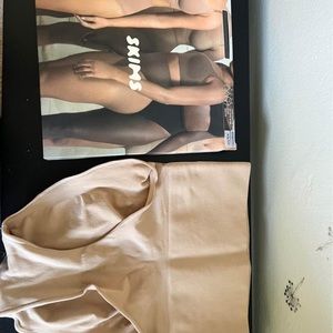 Skims Core Control, body shaping